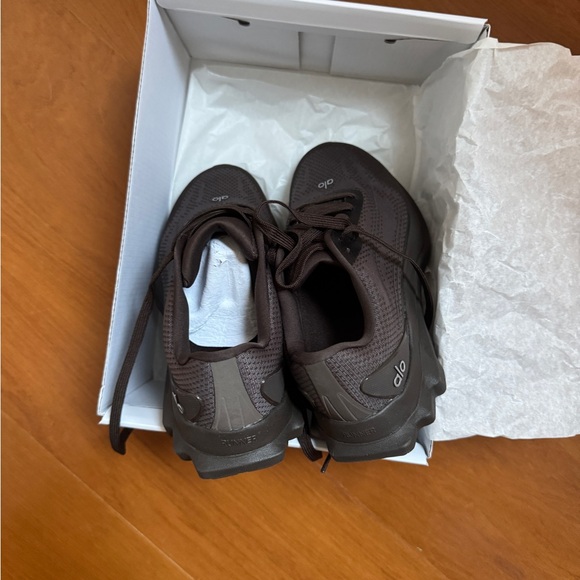 ALO Runner - Picture 3 of 4